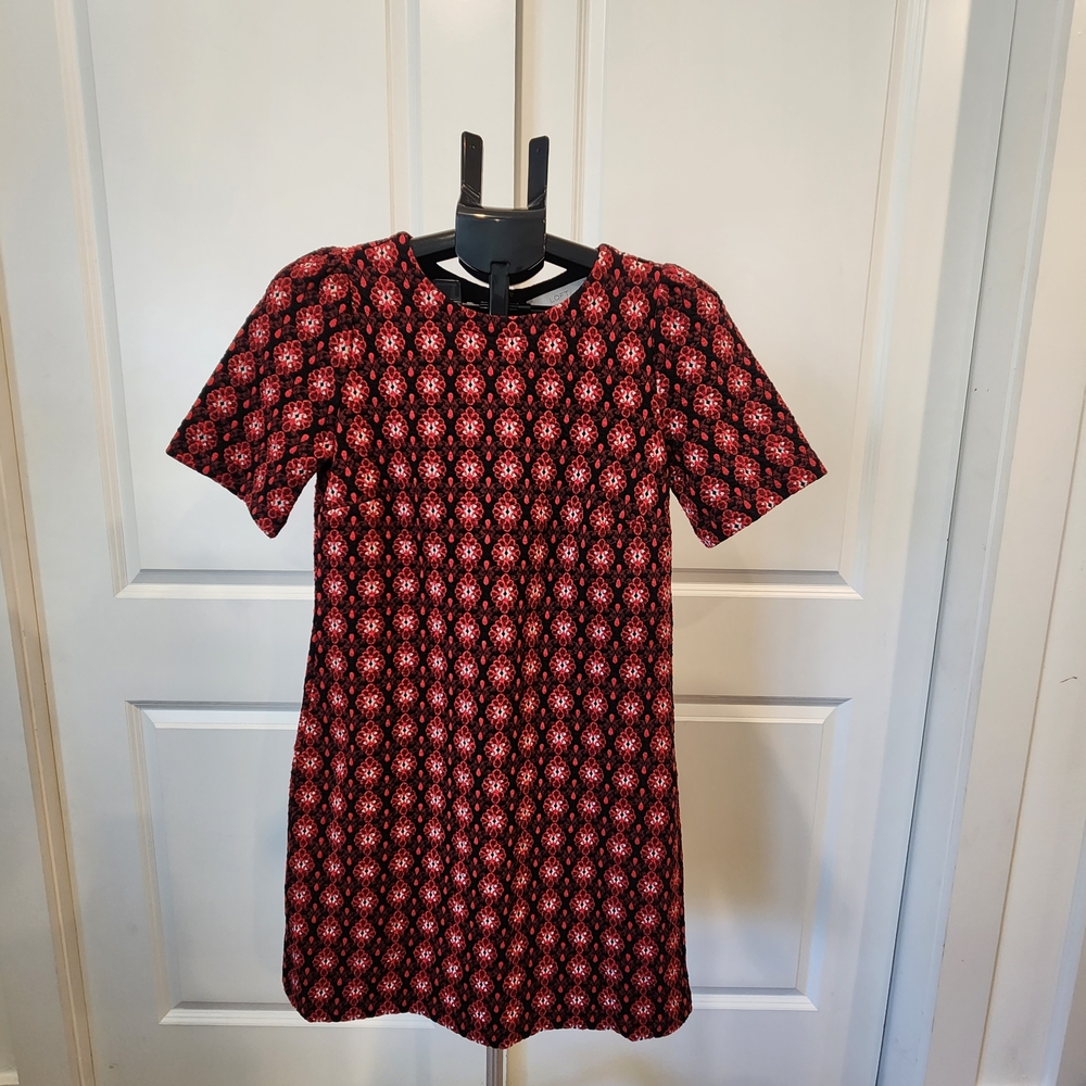 LOFT Red and Black Floral Jacquard Short Sleeve Shift Mini Dress